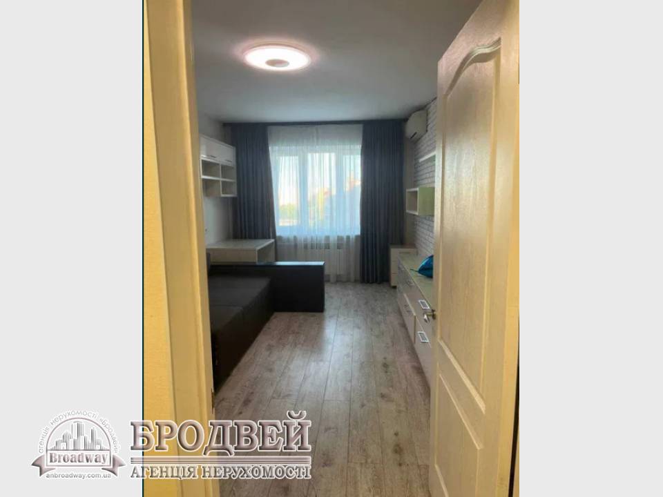1000variantiv Real Estate