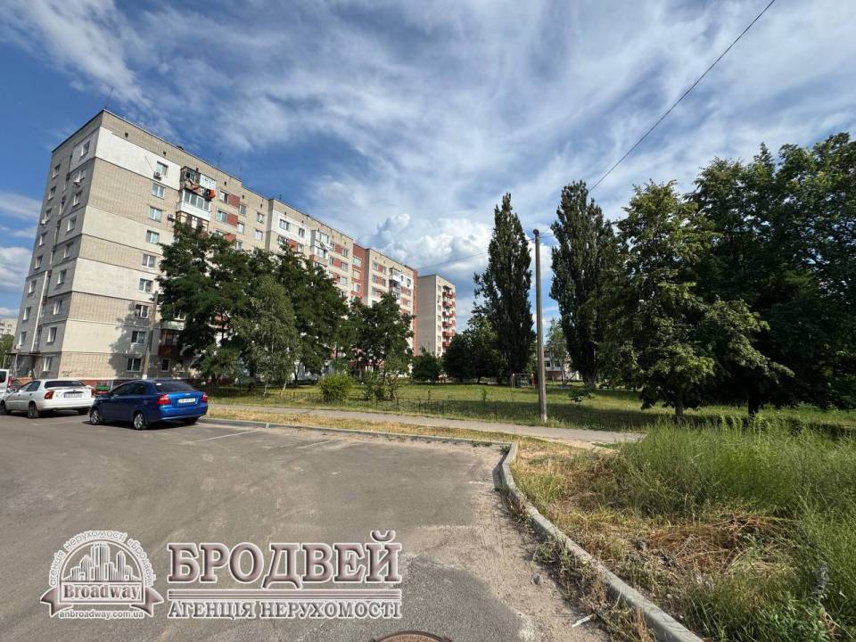 1000variantiv Real Estate