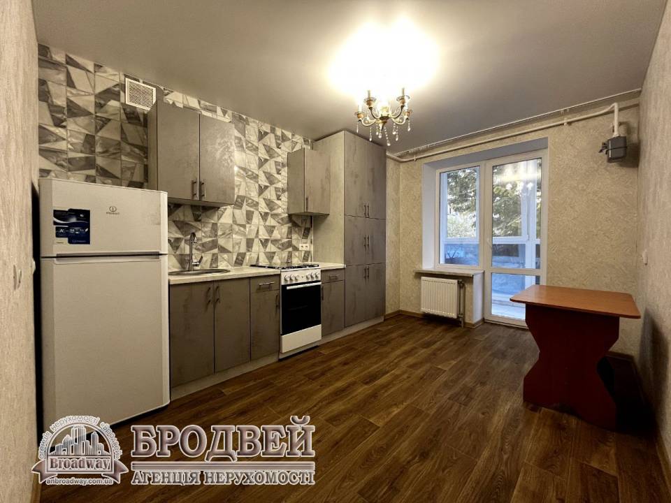 1000variantiv Real Estate