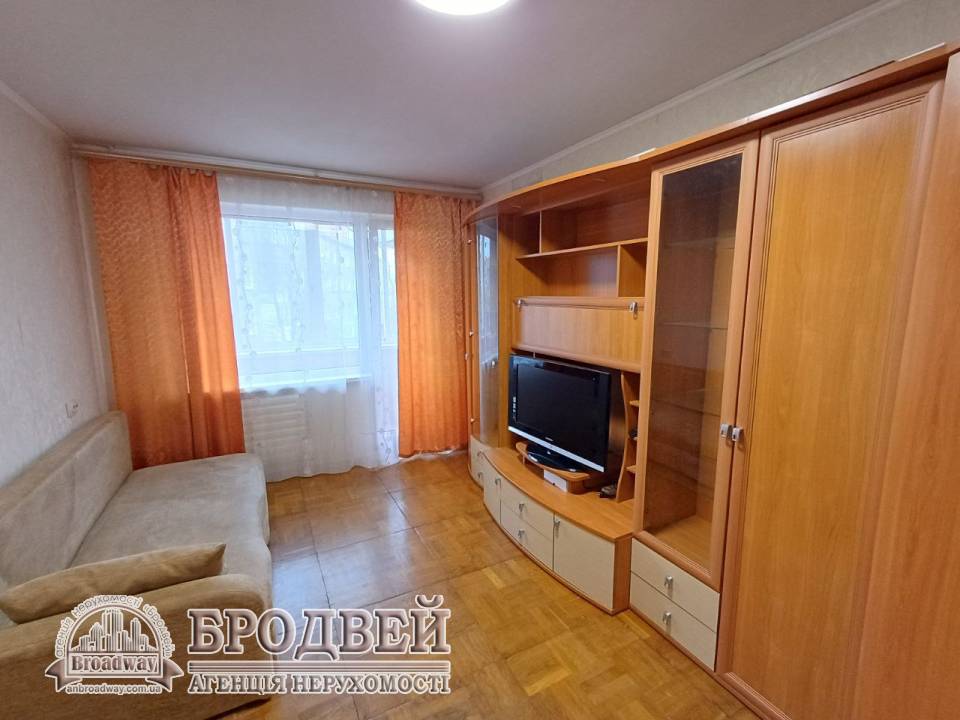 1000variantiv Real Estate