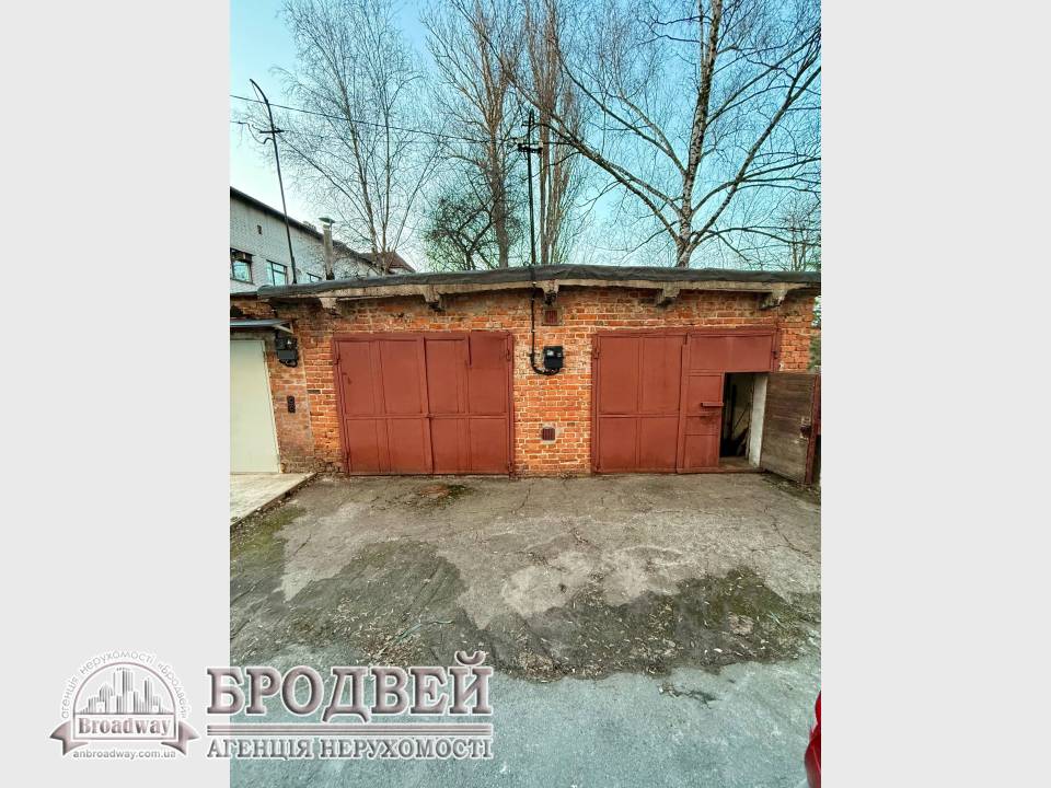 1000variantiv Real Estate