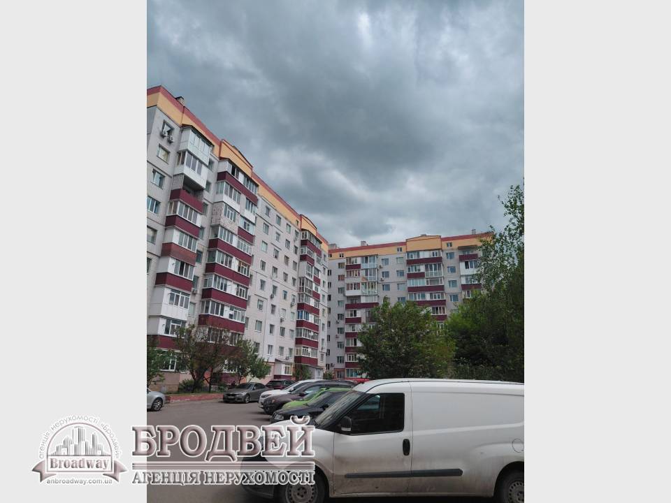 1000variantiv Real Estate