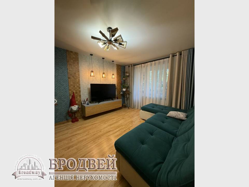 1000variantiv Real Estate